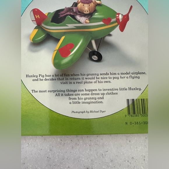 Huxley Pig's Airplane. Rodney Peppé
Children’s Hardcover Book Vintage - Picture 5 of 12